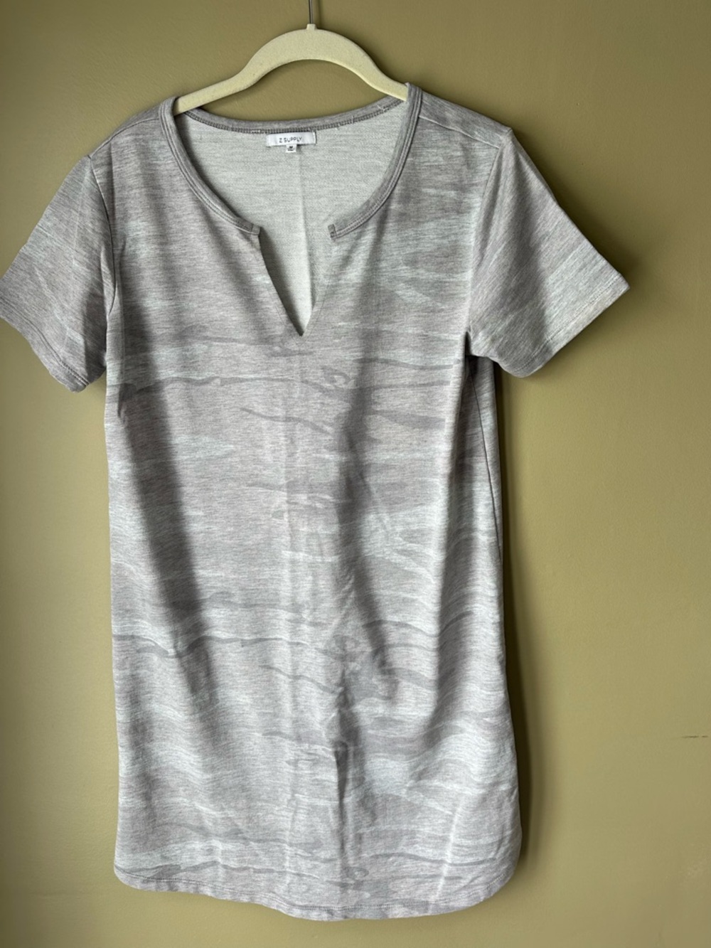 Z Supply Heathered Light Gray Split-Neck Tunic